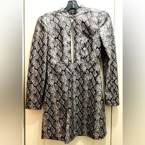 ASOS grey leather camo grey and black long sleeve women's dress size 6‎